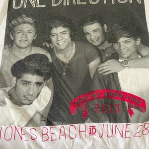 one Direction tee